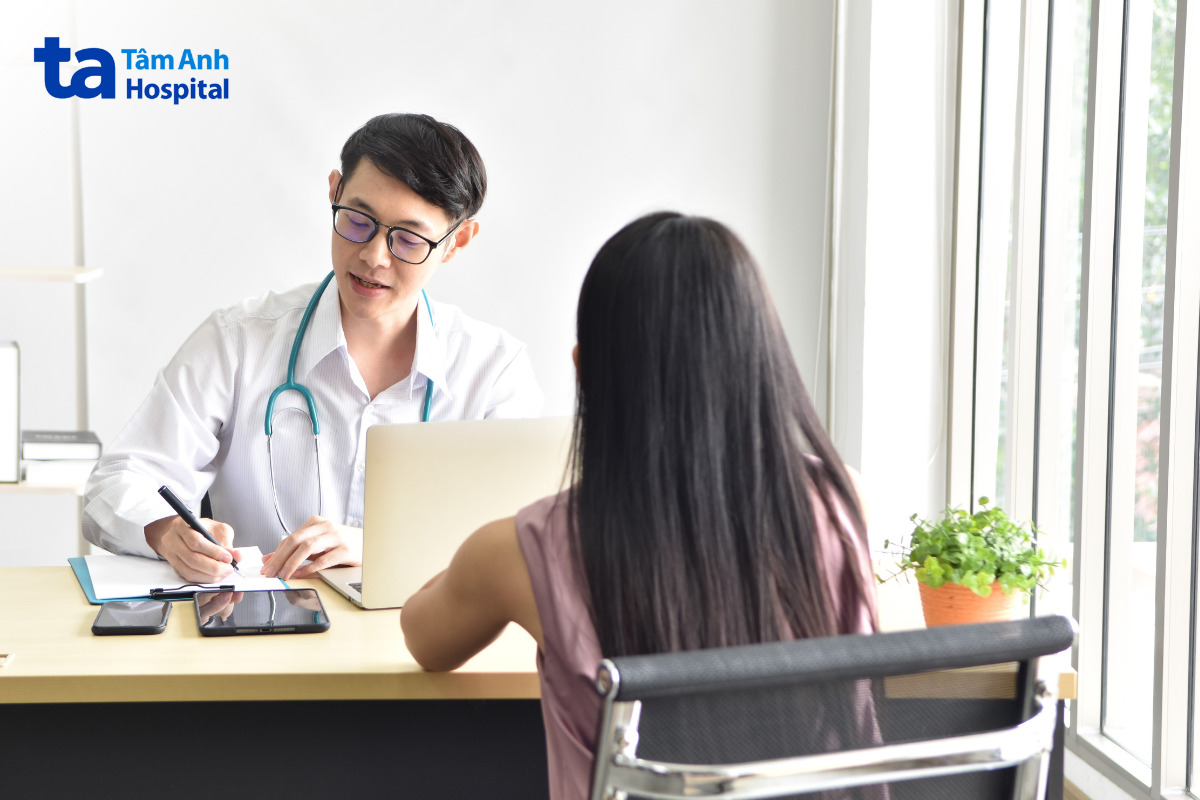 tiêm vắc xin theo khuyến nghị