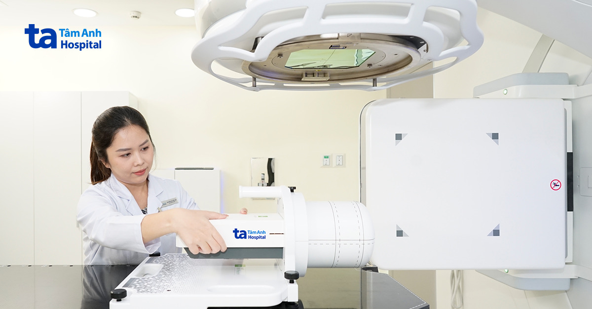 Xạ trị cho cụ ông alzheimer ung thư trực tràng kháng hóa trị
