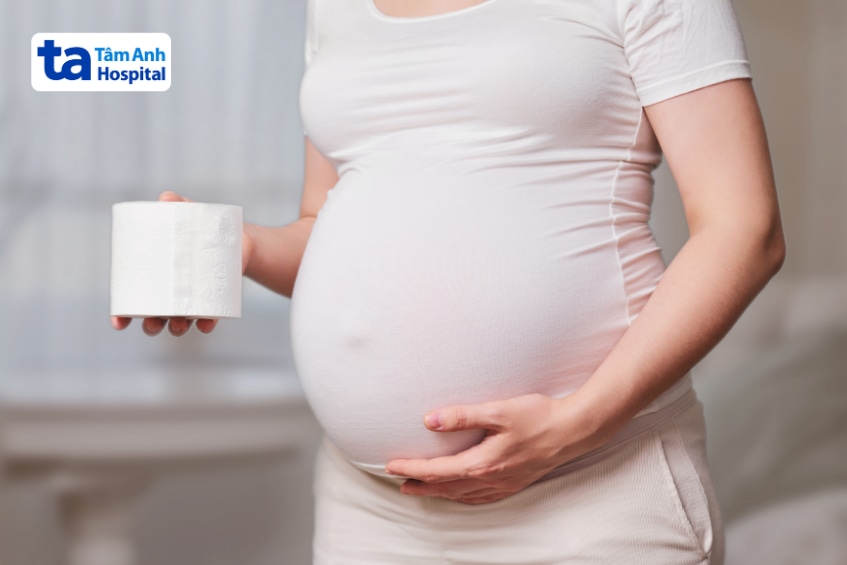 Mẹ bầu cần chú ý sức khỏe tiêu hóa và phòng ngừa táo bón trong thai kỳ.