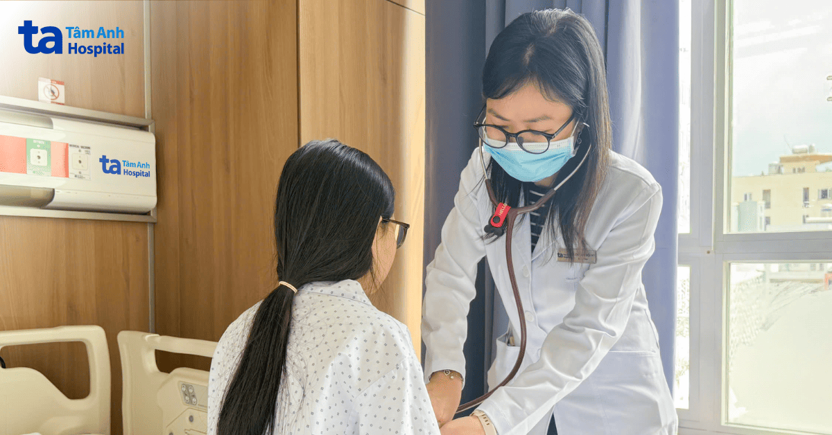 Bé 14 tuổi viêm loét dạ dày tá tràng do vi khuẩn Hp