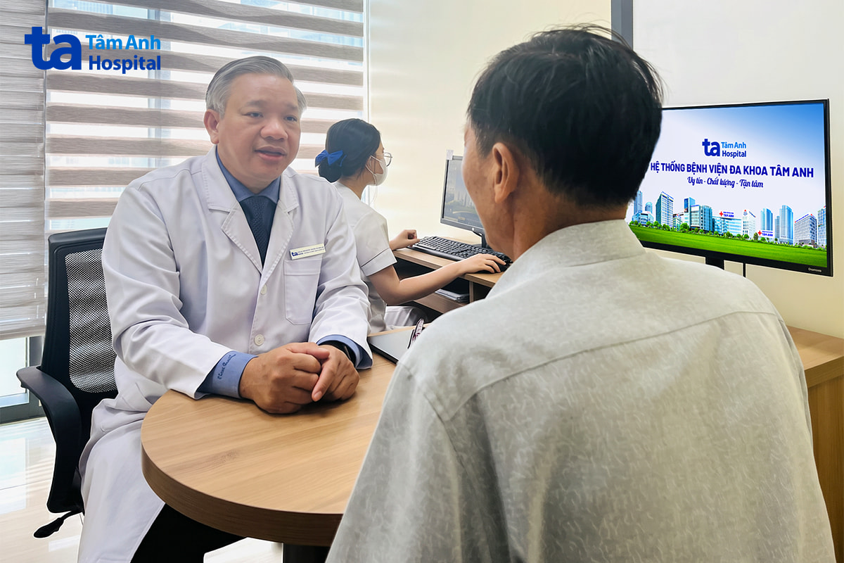 Bệnh nhân khỏe mạnh trong ngày tái khám sau một tuần mổ van tim