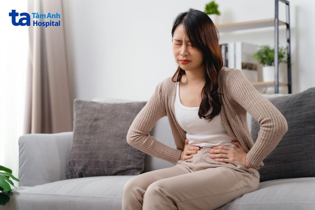 bị sôi bụng và đi ngoài lỏng