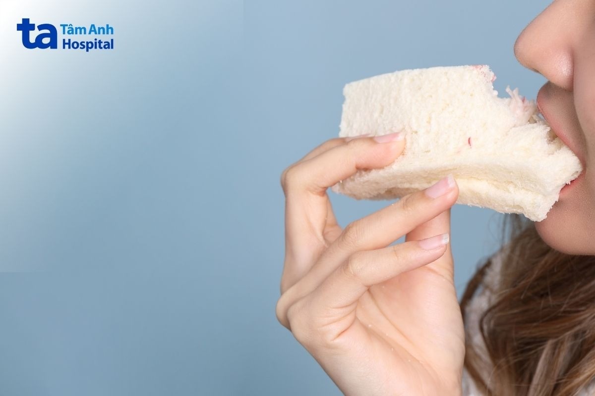 bị tiêu chảy ăn bánh mì được không