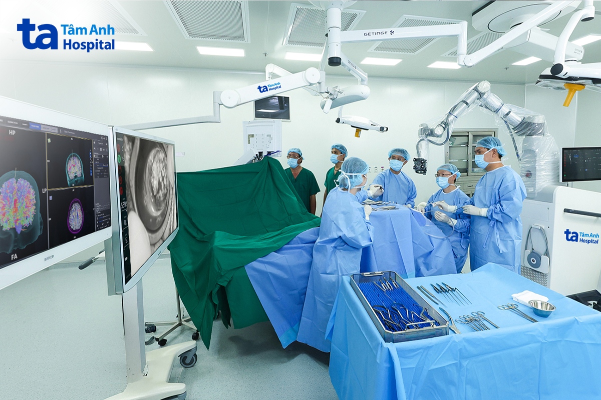 BVĐK Tâm Anh là cơ sở y tế duy nhất tại Việt Nam sở hữu robot Modus V Synaptive ứng dụng trí tuệ nhân tạo (AI)