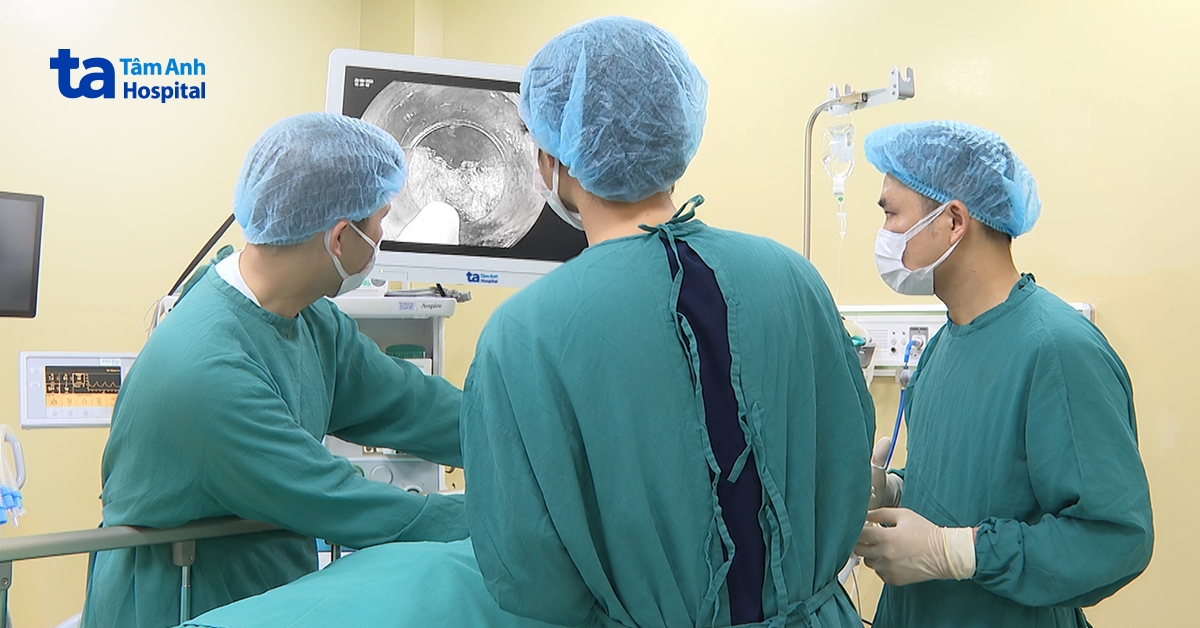 Điều trị biến chứng giãn lớn thực quản không phẫu thuật