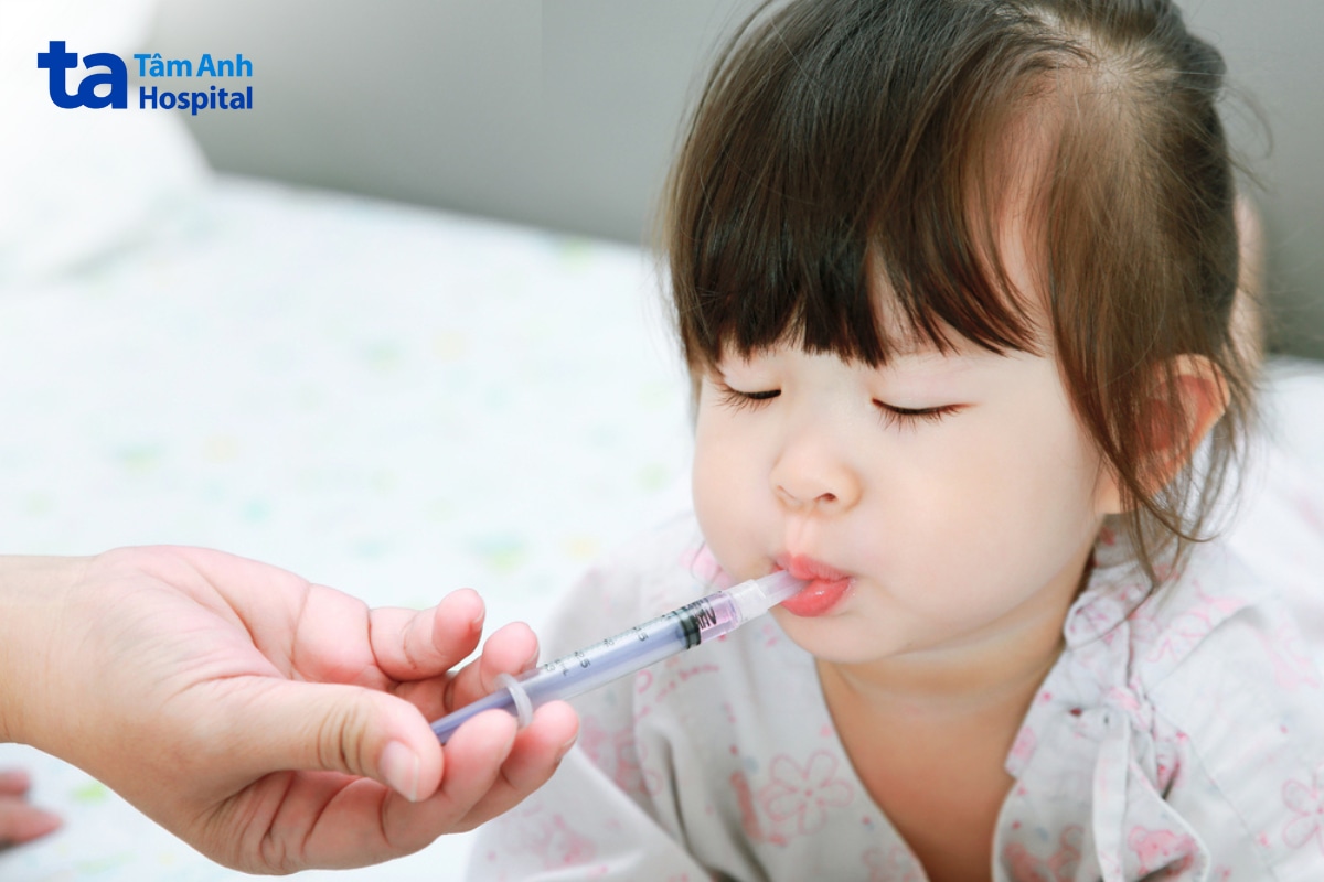 Cách tính liều lượng thuốc hạ sốt cho trẻ theo cân nặng.