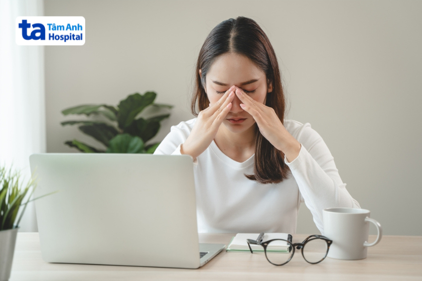 căng thẳng cảm xúc liên quan đến công việc