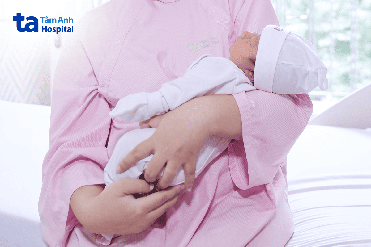chị ngọc lần đầu làm mẹ ở tuổi ngoài 40