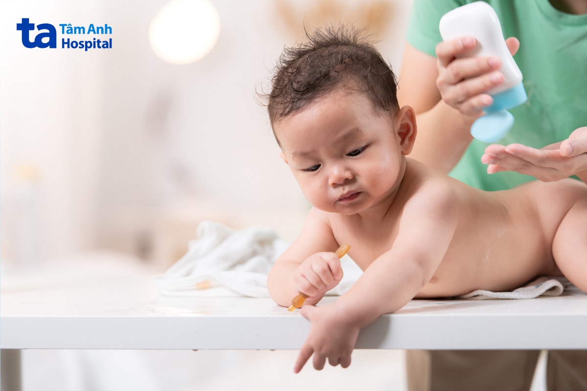 Giảm thời gian đóng bỉm giúp hạn chế hăm và giữ da trẻ thông thoáng