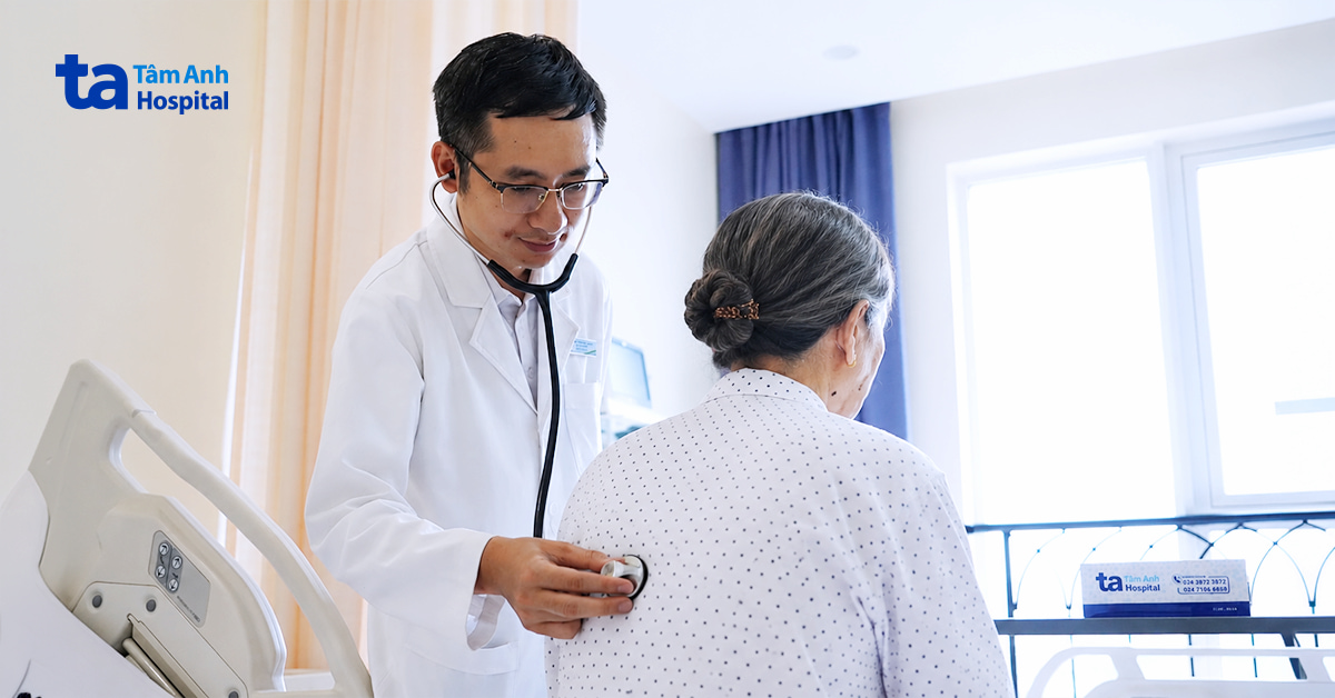 Cứu cụ bà nhồi máu cơ tim, nhịp chậm nghiêm trọng