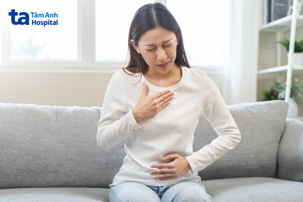 Đau Quặn Bụng Trên Nôn Và Tiêu Chảy