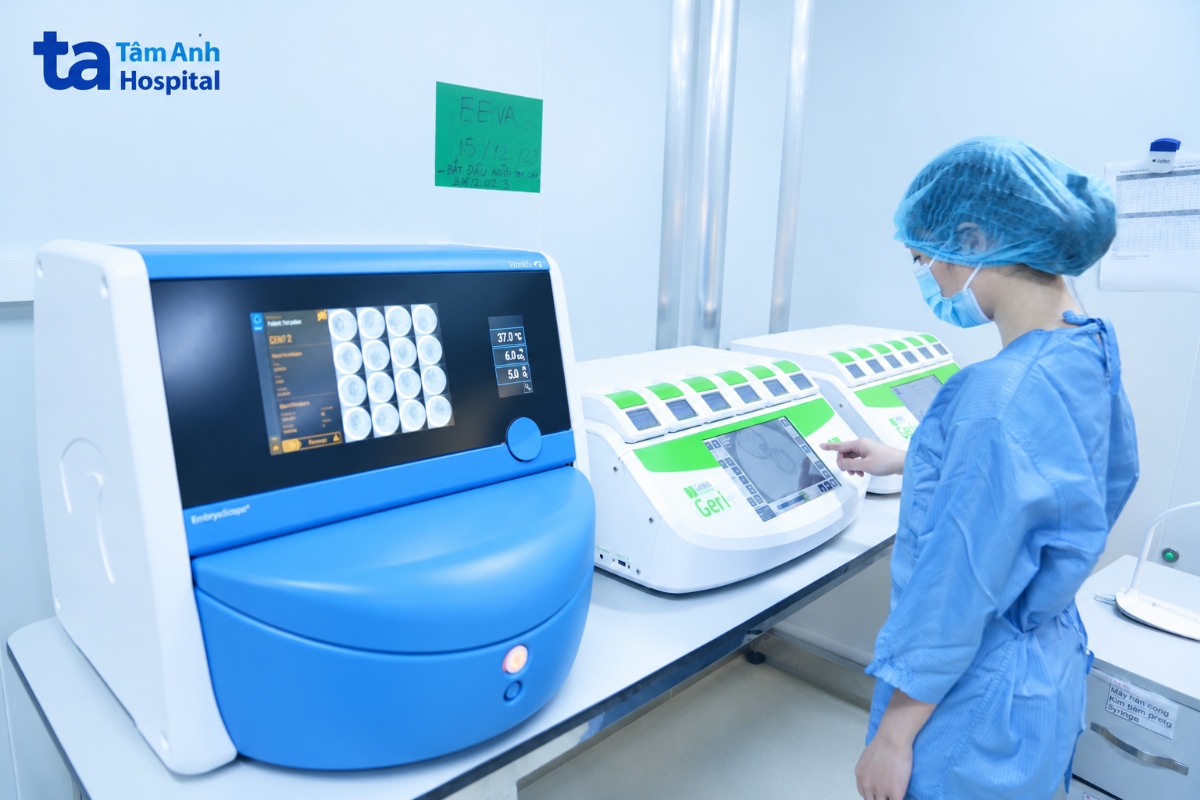 hệ thống máy nuôi phôi hiện đại tại ivf tâm anh hà nội