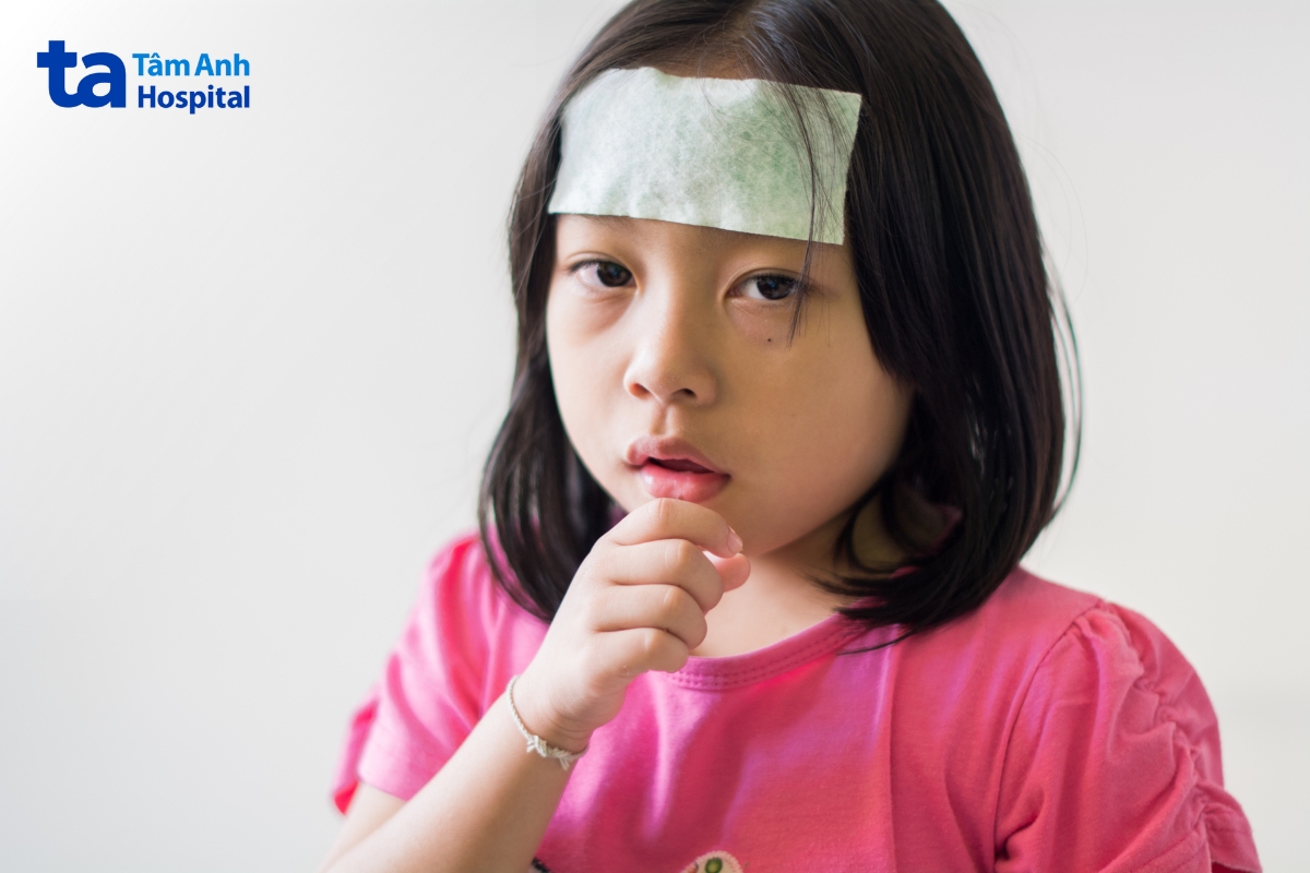 ho kèm sốt ở trẻ thường là dấu hiệu của bệnh nhiễm trùng hô hấp