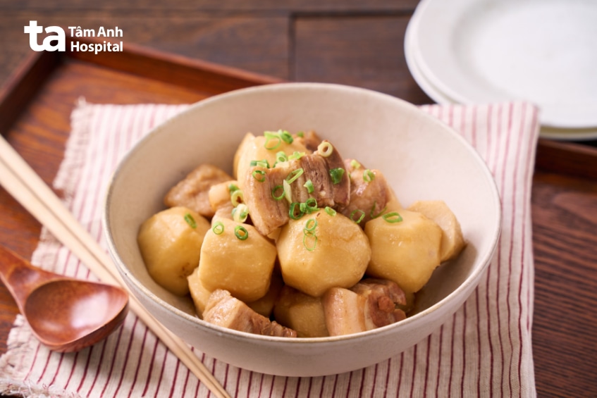 Khoai môn có thể chế biến thành nhiều món ăn dinh dưỡng cho mẹ bầu.