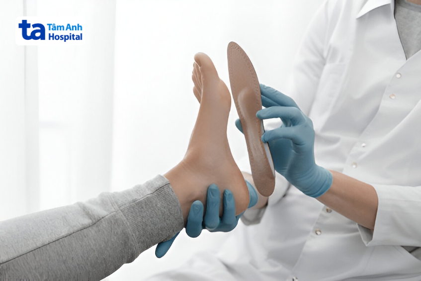 làm đế giày cho người tiểu đường giúp giảm áp lực, bảo vệ bàn chân và ngừa biến chứng