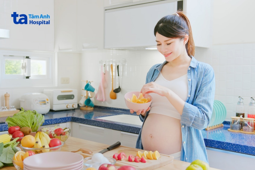 Mẹ bầu nên ăn đa dạng trái cây để cân đối dưỡng chất