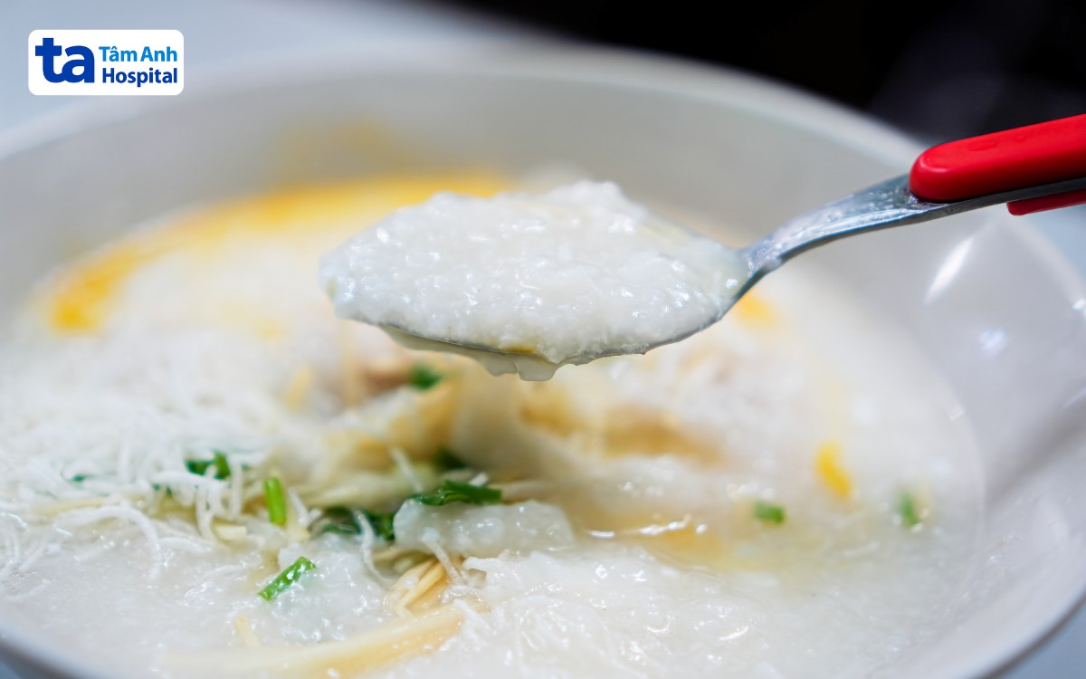 mổ ruột thừa kiêng ăn gì