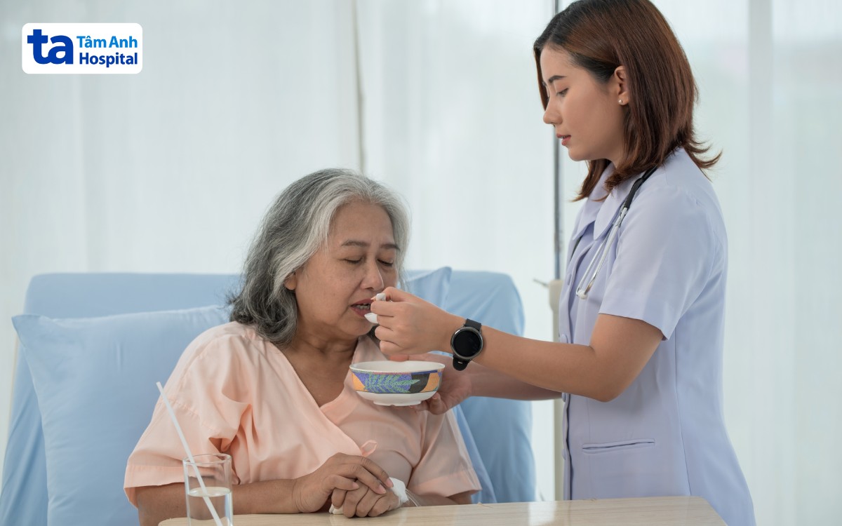 mổ ruột thừa xong nên ăn gì