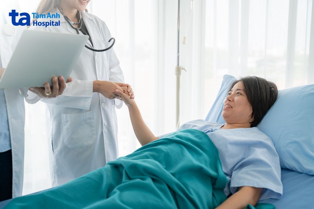 nằm đúng tư thế sau mổ ruột thừa