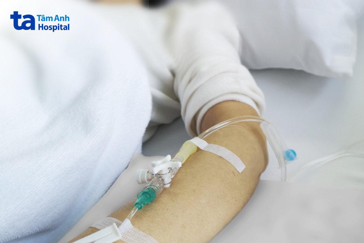 người bệnh cần thông báo cho bác sĩ khi bị sưng đau