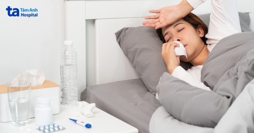 Người bệnh mệt mỏi, sổ mũi do các triệu chứng dị ứng.