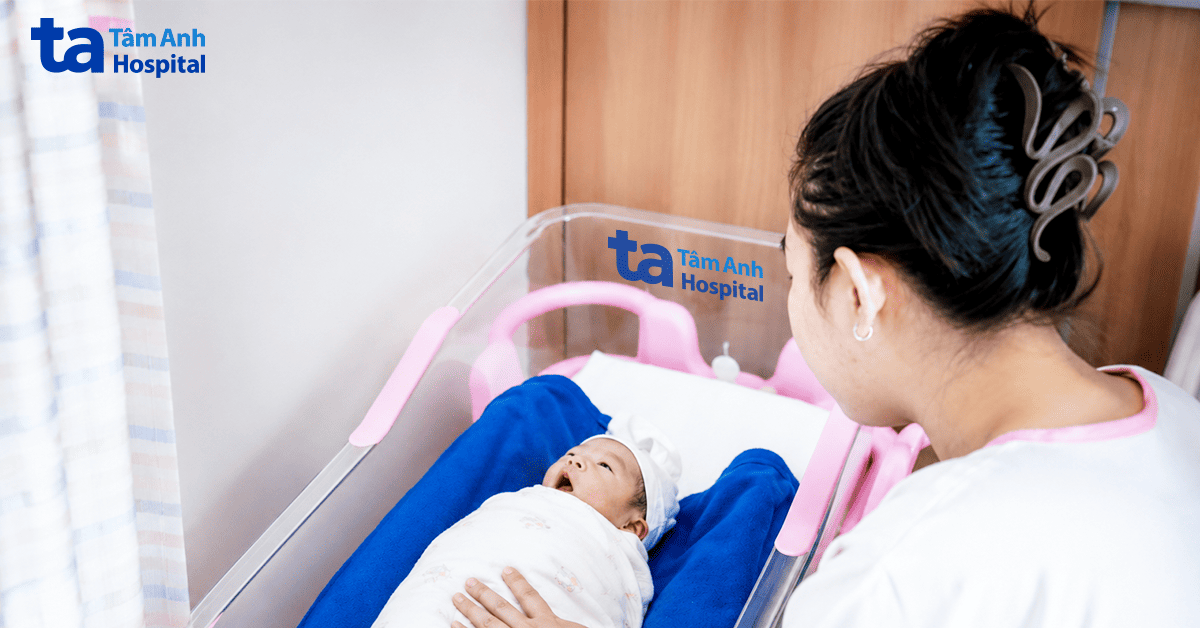Người phụ nữ suy buồng trứng sớm đón con đầu lòng nhờ gom trứng