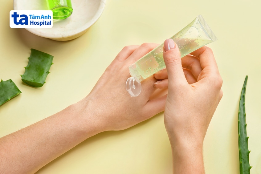 Gel nha đam có thể được sử dụng thoa ngoài da để làm đẹp.