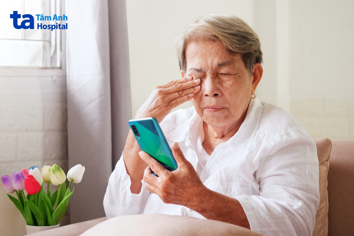 nhìn mờ, mệt mỏi…