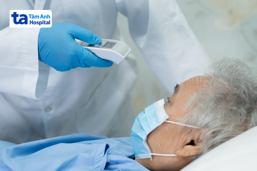 ung thư bị sốt cần được theo dõi và xử trí