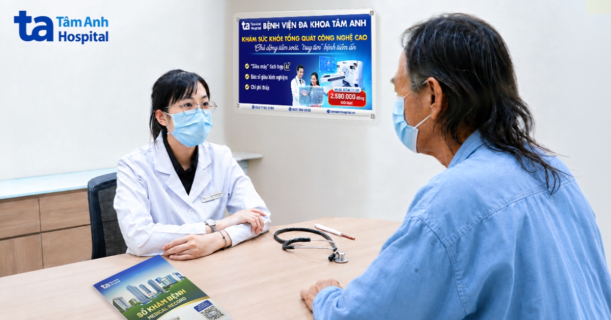 Xương cá cắm trong phế quản 4 năm