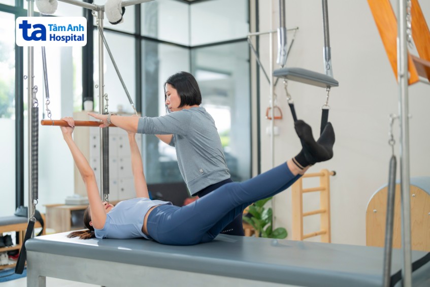 bài tập pilates cho người viêm khớp dạng thấp