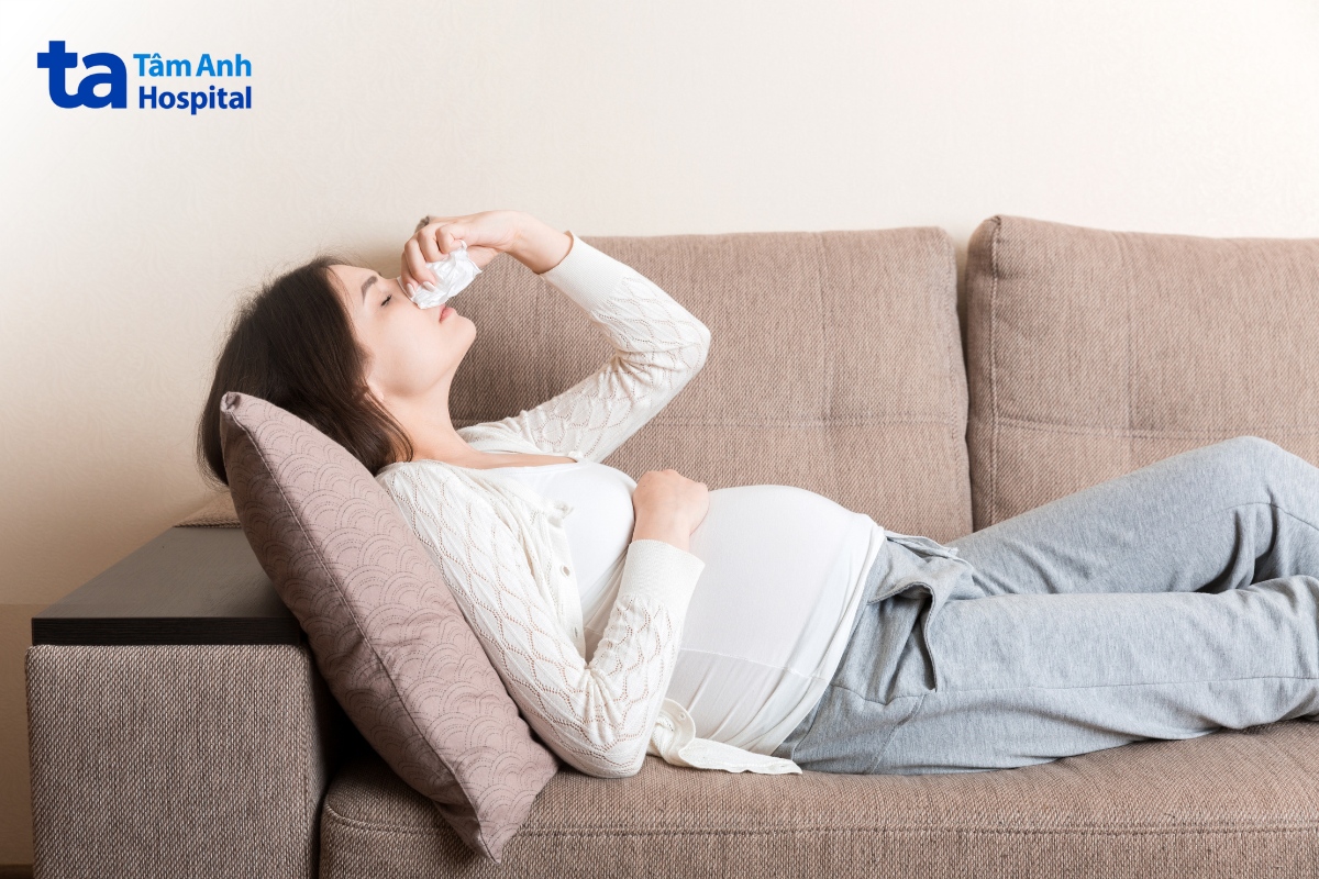 Bầu Sốt Nhẹ Về Chiều Cảnh Báo Bệnh Lý