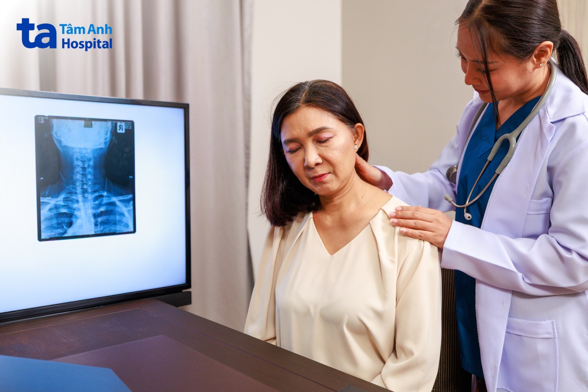 bị thoái hóa đốt sống cổ khó ngủ