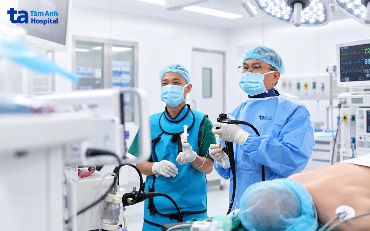 bác sĩ ứng dụng EUS