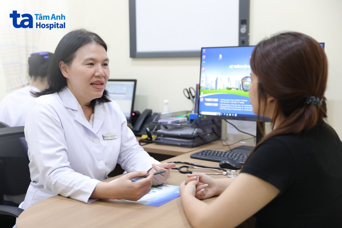 bs.cki phạm thị thu thảo thăm khám, tư vấn điều trị các bệnh nội khoa