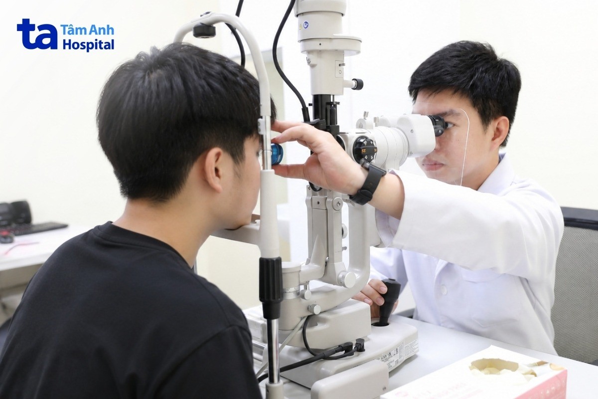 cận 0.25 độ nhìn được bao xa