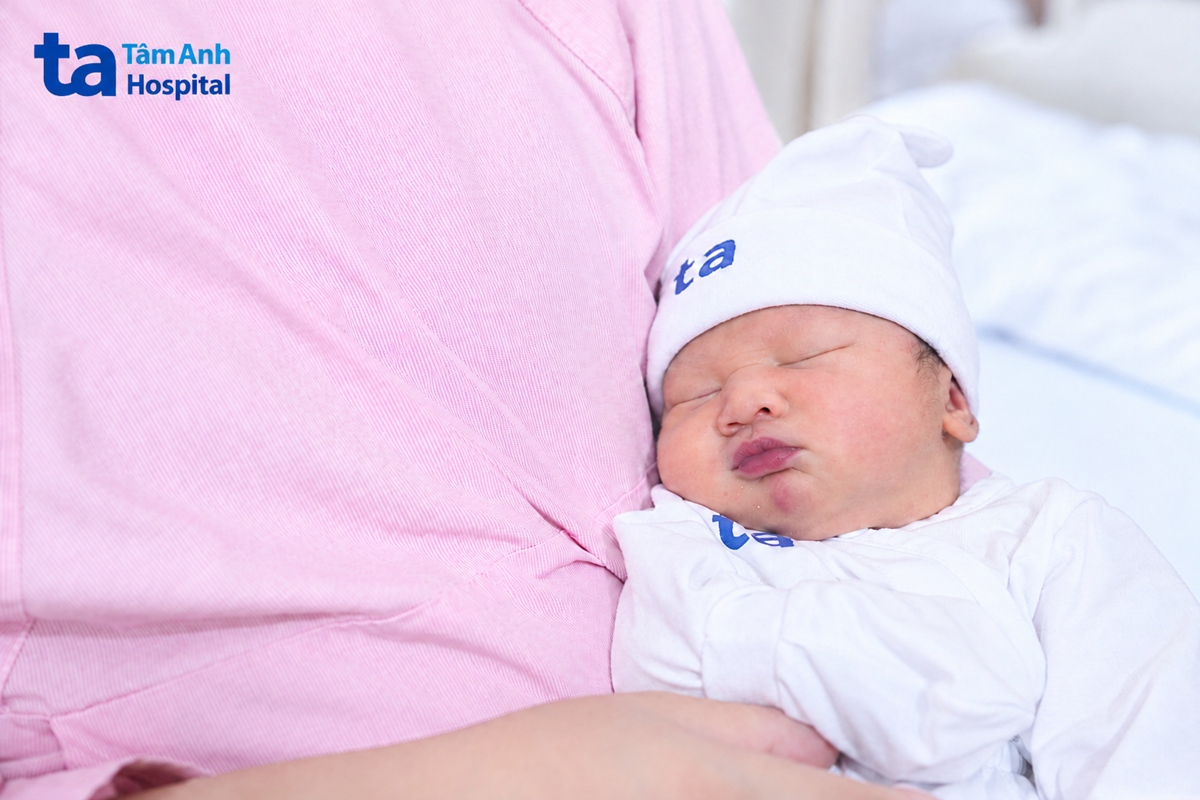 con trai chị mai chào đời khỏe mạnh
