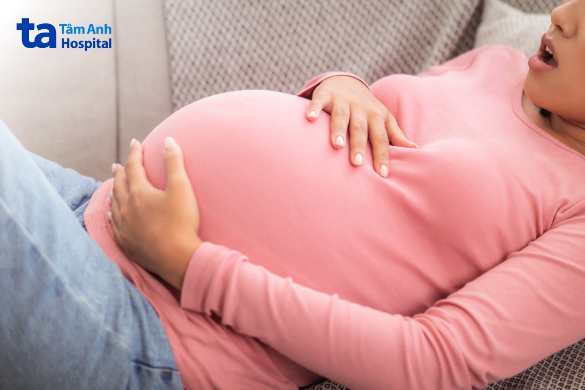 Đến Gần Ngày Sinh Mẹ Dễ Đi Ngoài Phân Lỏng