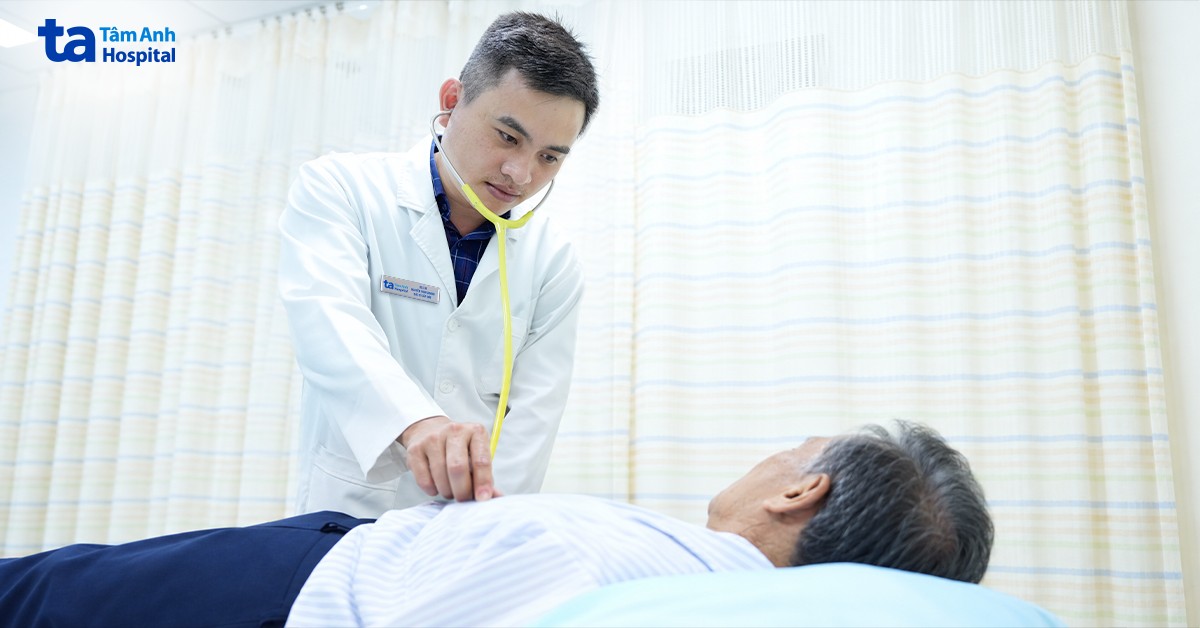 Đột quỵ tắc hai đoạn mạch não, bác sĩ mở lại dòng máu trong 90 phút
