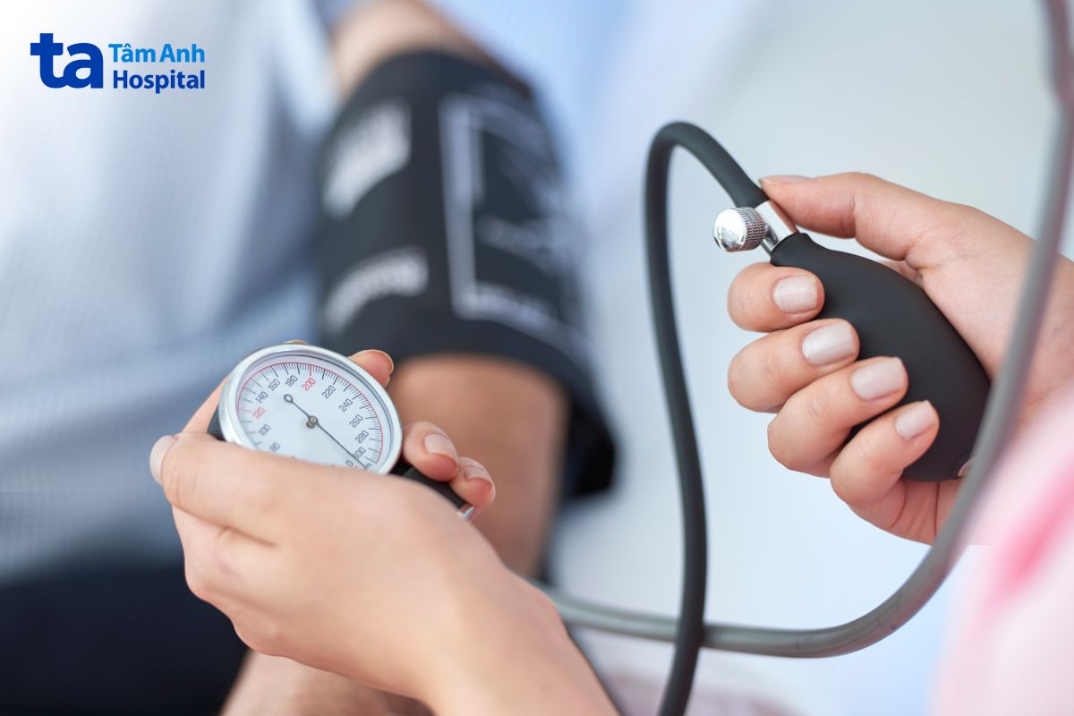 kiểm soát kém đường huyết và huyết áp làm tăng nguy cơ