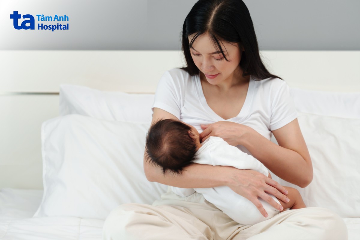 mang thai bị viêm cột sống dính khớp