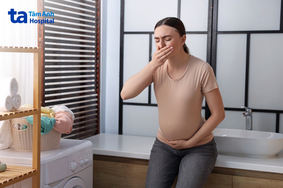mẹ bầu theo dõi triệu chứng bất thường