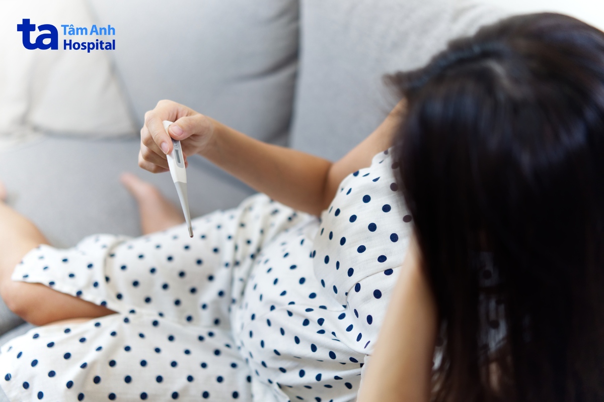 Nghỉ Ngơi Và Theo Dõi Thân Nhiệt