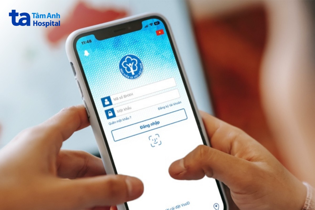 Người bệnh cần xuất trình thẻ bảo hiểm và giấy tờ tùy thân Người bệnh cần xuất trình thẻ bảo hiểm và giấy tờ tùy thân