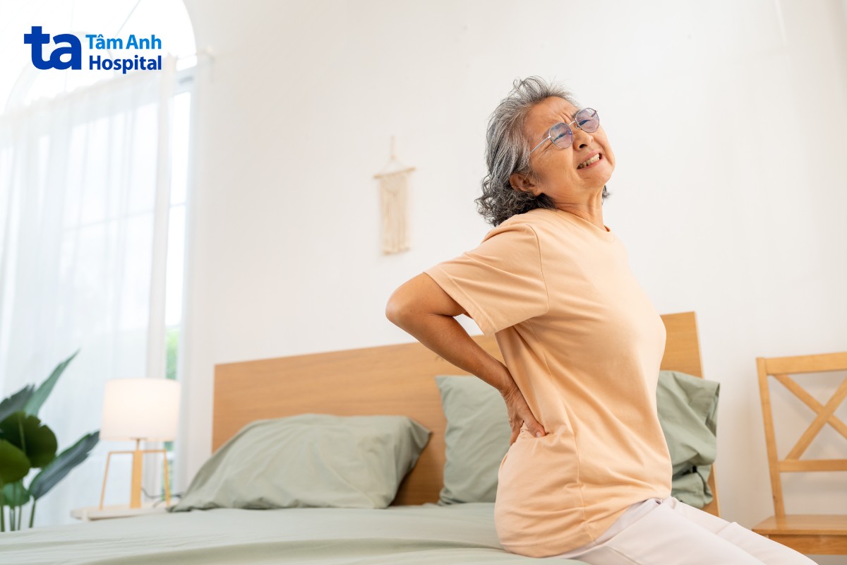 Người Cao Tuổi Là Đối Tượng Có Nguy Cơ Cao Bị Thoái Hóa Cột Sống Thắt Lưng