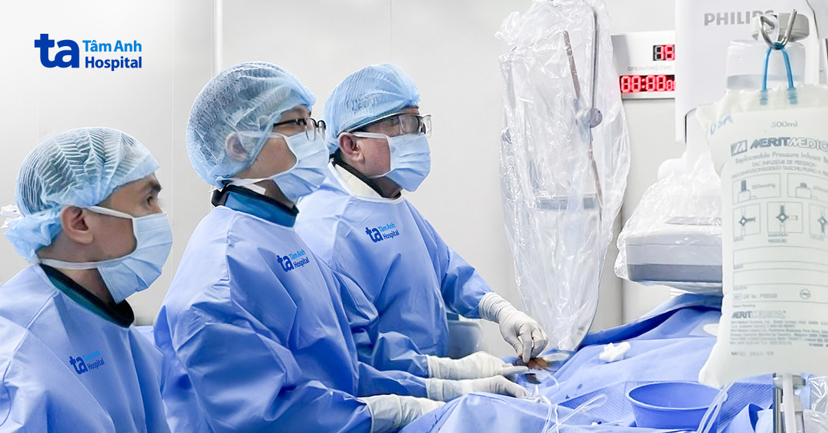 Phát hiện hẹp 3 mạch máu tim sau nhiều lần ngất