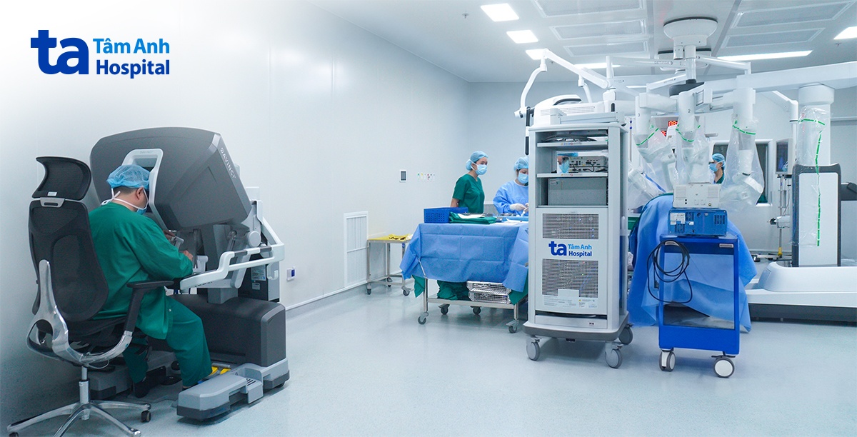phẫu thuật cùng robot da vinci