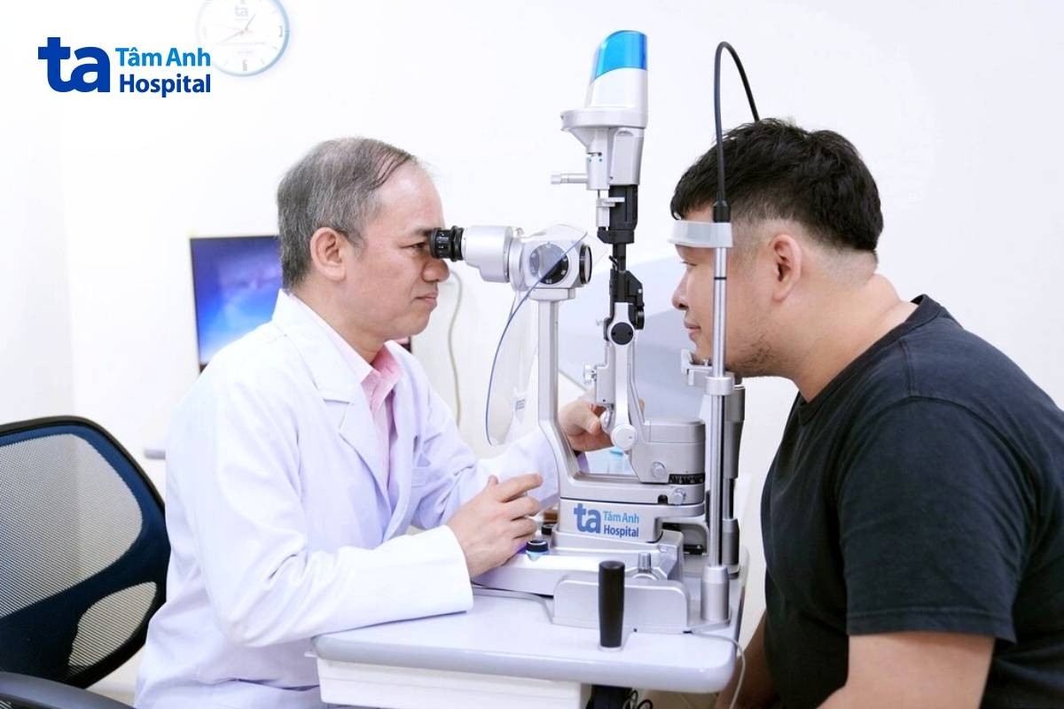 phẫu thuật laser cận thị