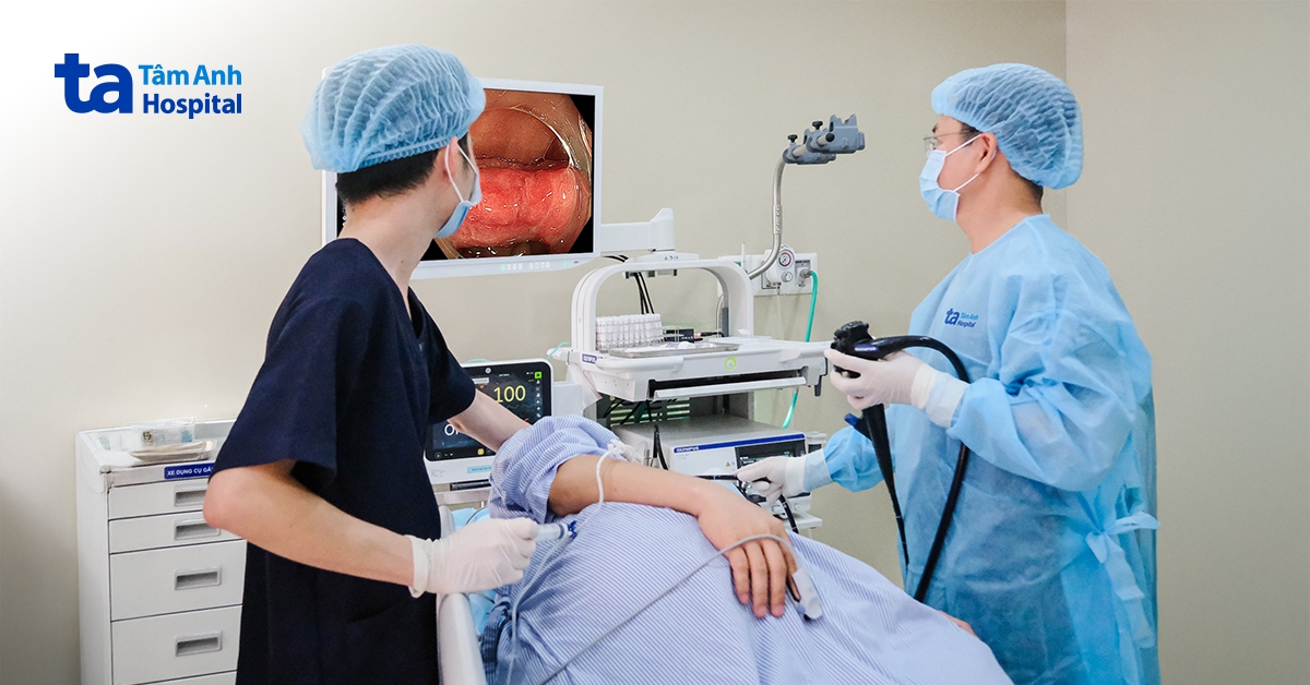 Polyp ‘nửa gang tay’ âm thầm xuất huyết, phải truyền hơn một lít máu