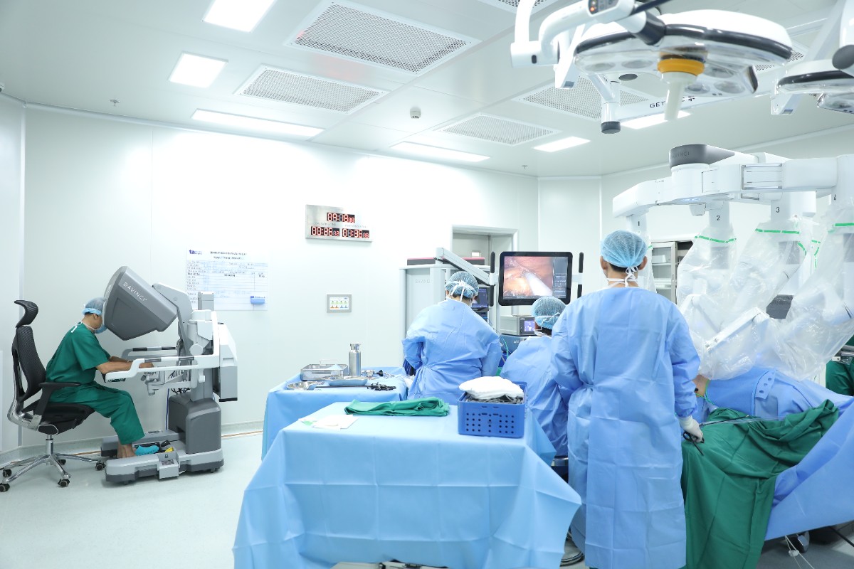 Tại BVĐK Tâm Anh, robot phẫu thuật được ứng dụng điều trị thành công